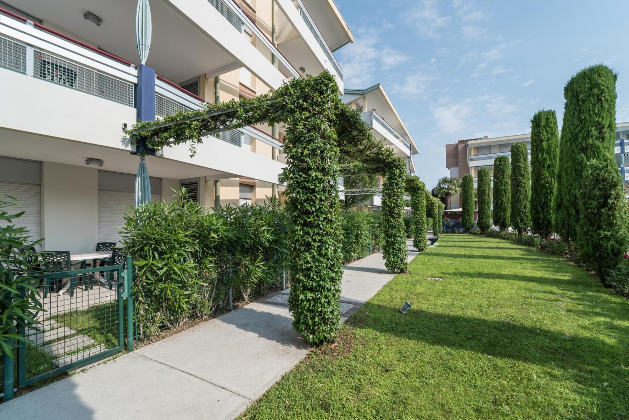 Villaggio Planetarium Resort Bibione Extérieur photo