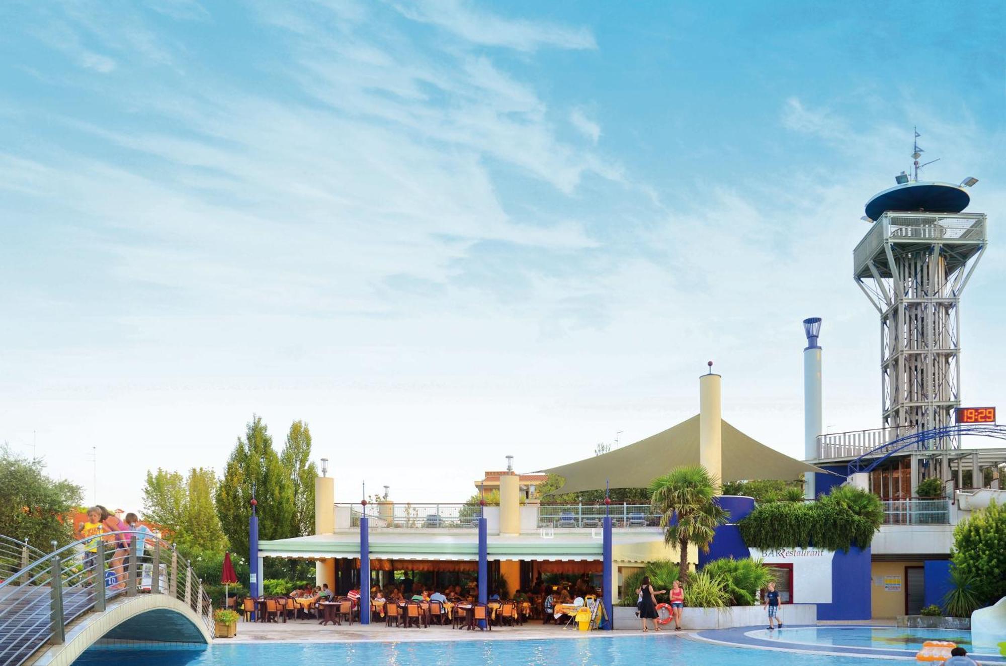 Villaggio Planetarium Resort Bibione Extérieur photo